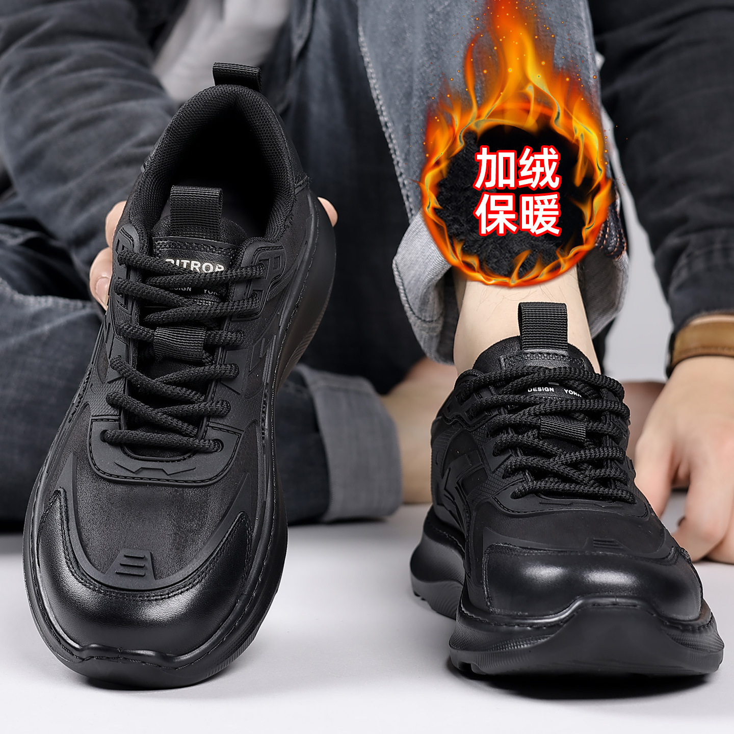 Fleece-Lined Men's Shoes 2025 Autumn and Winter New Luxury Sports Casual Shoes Soft Sole Trendy Versatile Outdoor Warm Travel Shoes