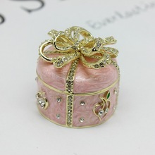 新款珐琅彩镂空山茶花圆盒合金首饰盒创意饰品收纳盒婚庆回赠礼品