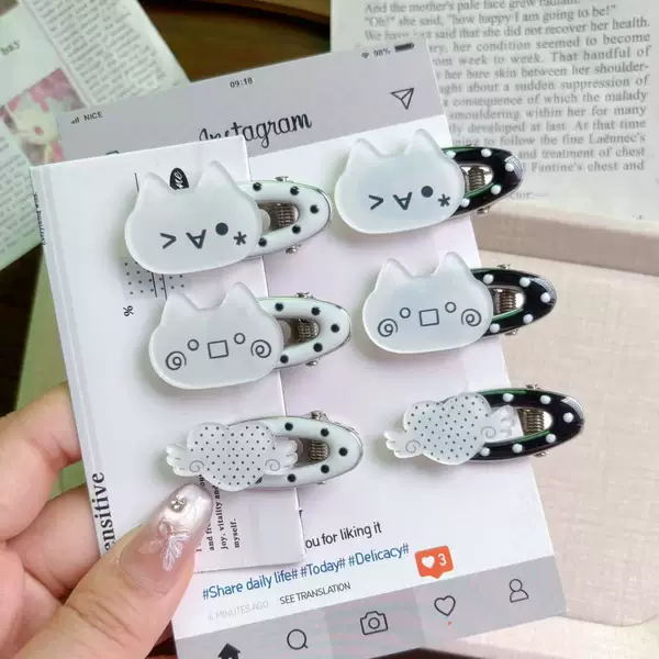 Cartoon expression cat girl polka dot hollow hair clip, angelic Japanese style side clip, versatile student bangs hair accessory