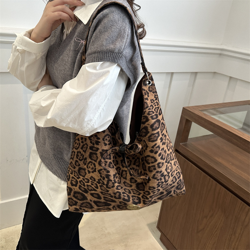 Bolsa de leopardo para mujeres 2024 nueva bolsa de hombro ocio otoño-invierno, bolsa de viaje universal
