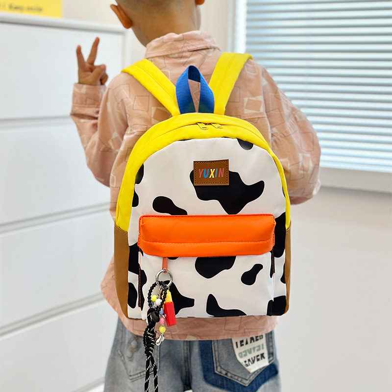 Mochila japonesa simple y ligera de doble hombro, jardín de infantes de dibujos animados de gran capacidad, mochila encantadora para niños y niñas.