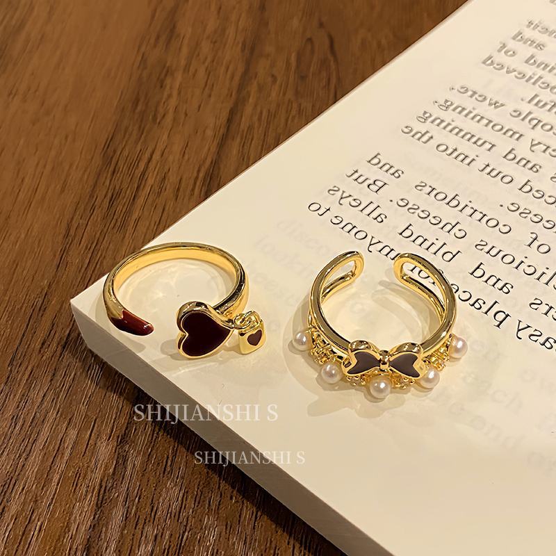 "Caramel Coffee" Ancora Wine Red Love Shackles Ring French Gentle Personality High-End Butterfly Ring