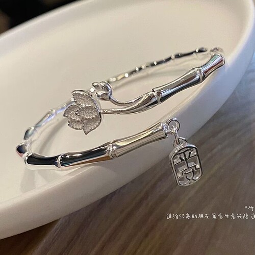 Safe Bamboo Lotus Women's Light Luxury High-End Adjustable Bracelet for Best Friend or Girlfriend's Birthday Gift, Unique Design