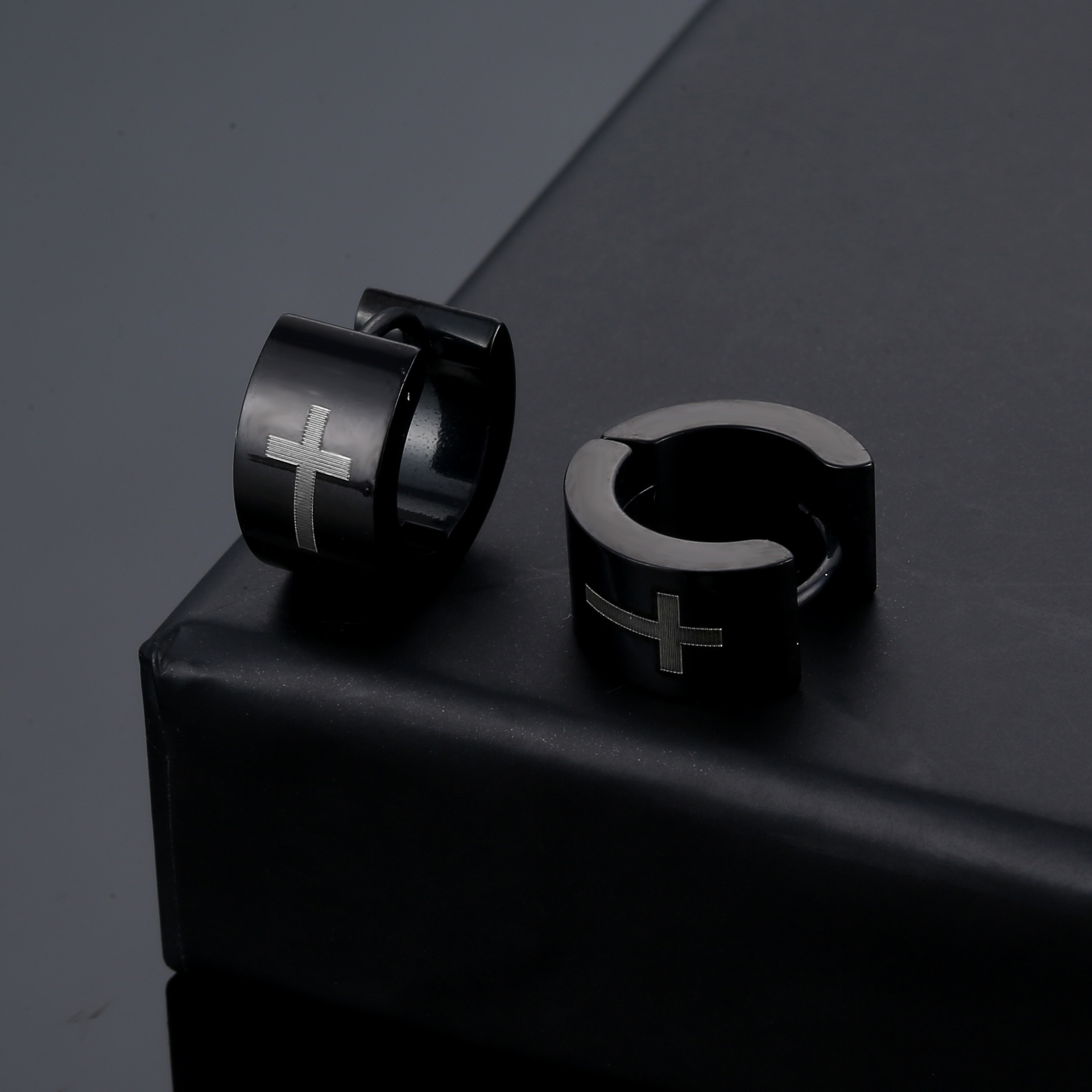 Titanium stalen oorringen voor dames en heren mode sieraden_voghion.com
