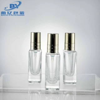 新款30ml厚底四方粉底液瓶精华液分装瓶压泵乳液瓶玻璃瓶化妆品瓶