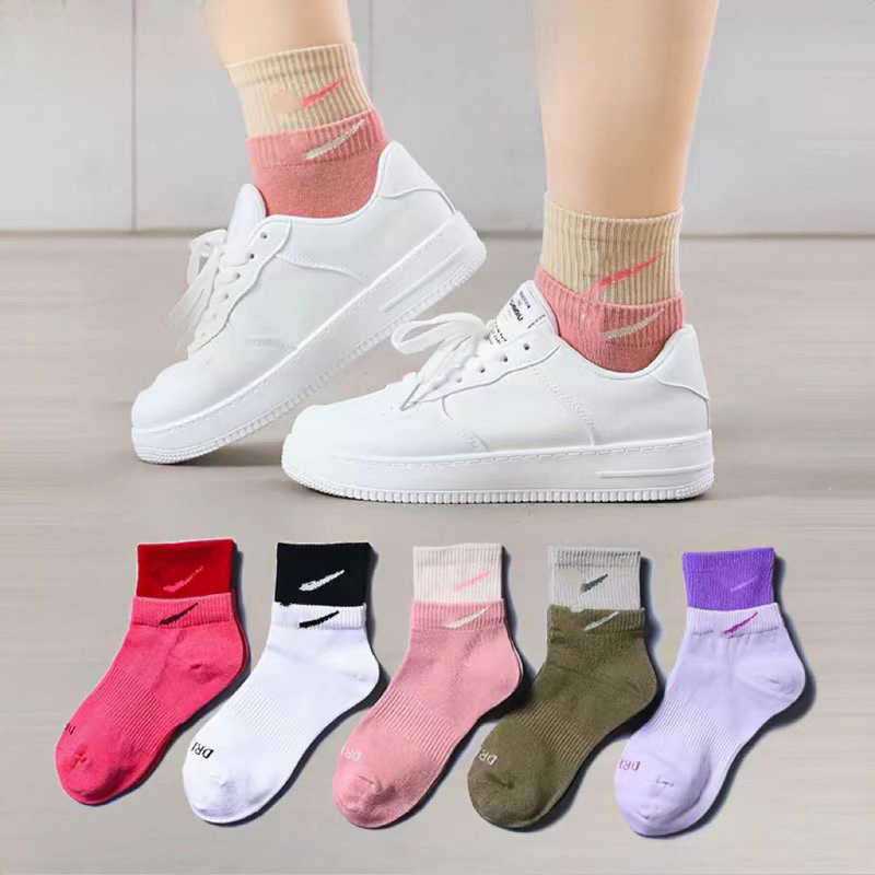 Mid-tube socks fake two-layer hook socks for men and women with spring and summer wear with shark pants casual Joker factory wholesale Mid-tube socks fake two-layer hook socks for men and women with spring and summer wear with shark pants casual Joker factory wholesale