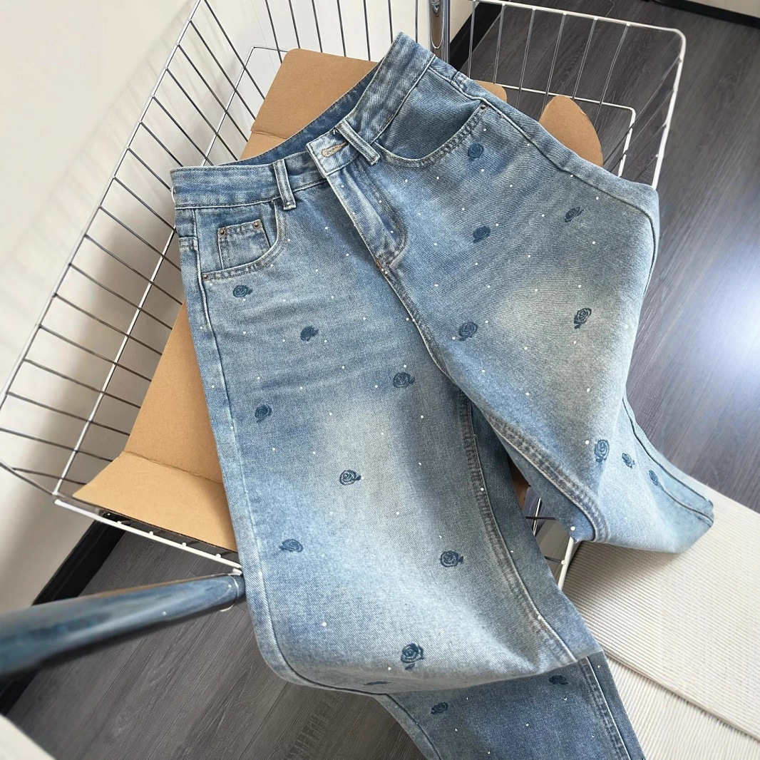 高街复古蓝色玫瑰刺绣烫钻牛仔裤女夏季高腰重工水洗显瘦直筒裤子