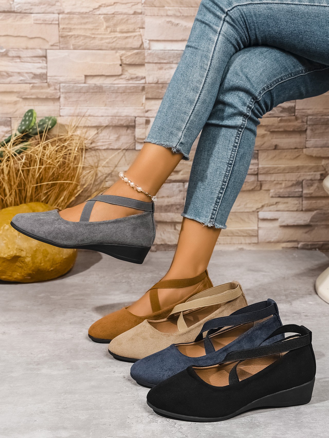 Chaussures compensées en daim pour femme avec bande élastique_voghion.com