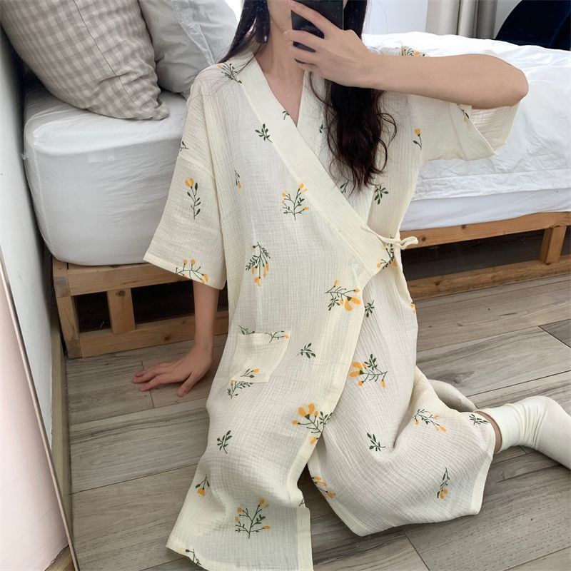 작은 난초 잠옷