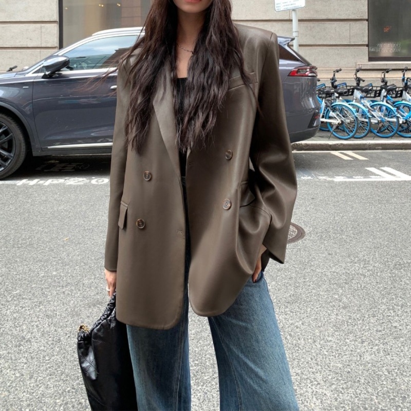 2026 Autumn New Black Vintage Leather Suit Jacket for Women, Loose Casual Elegant High-End Top for Women, Trendy