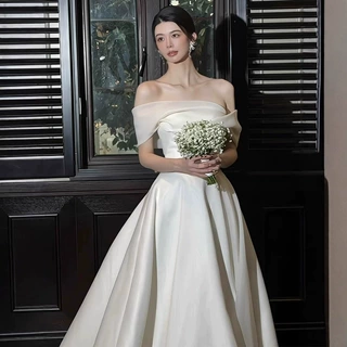 法式轻婚纱2026新款新娘订婚一字肩出门纱小拖尾迎宾轻婚纱礼服裙