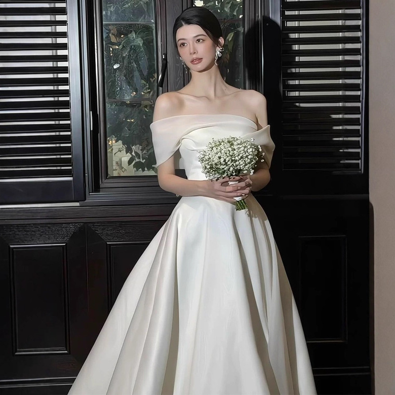 French-Style Light Wedding Dress 2026 New Model Bride Engagement Off-Shoulder Wedding Dress with Small Train for Reception Light Wedding Dress Gown French-Style Light Wedding Dress 2026 New Model Bride Engagement Off-Shoulder Wedding Dress with Small Train for Reception Light Wedding Dress Gown