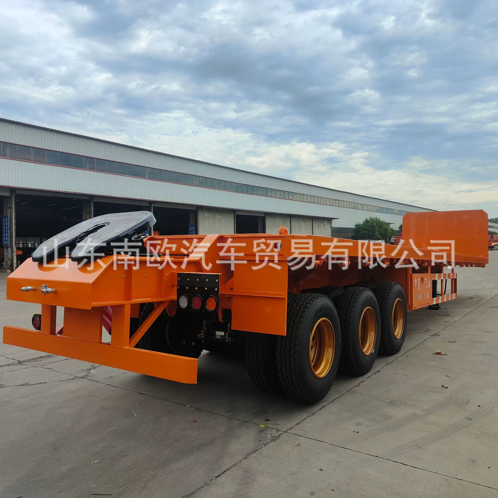 Мощный производитель двухсекционных автомобильных тележек для экспортных перевозок крупногабаритных грузов, линия для сращивания осей, серия плоских платформ для внешней Монголии.