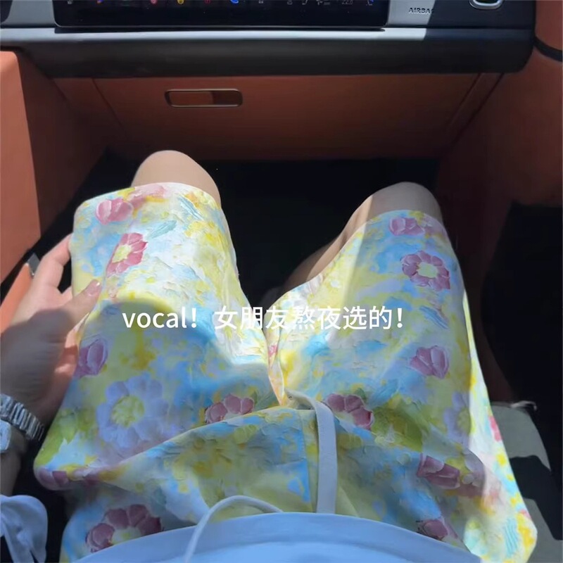 Oil Painting Style Floral Shorts for Men, Summer Thin Ice Silk American-Style Quick-Dry Five-Point Pants, Casual Beach Floral Shorts Oil Painting Style Floral Shorts for Men, Summer Thin Ice Silk American-Style Quick-Dry Five-Point Pants, Casual Beach Floral Shorts