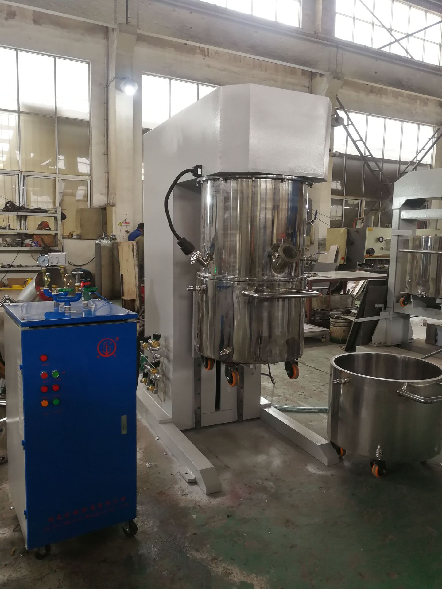 100L双行星搅拌机带加热