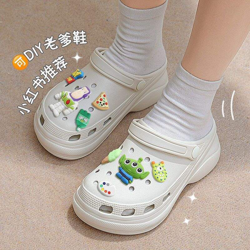 Women's Summer Clogs with Thick Soles, 2025 New Trendy Ins Style, Height-Increasing, Non-Slip Beach Closed-Toe Outdoor Half-Slip Sandals