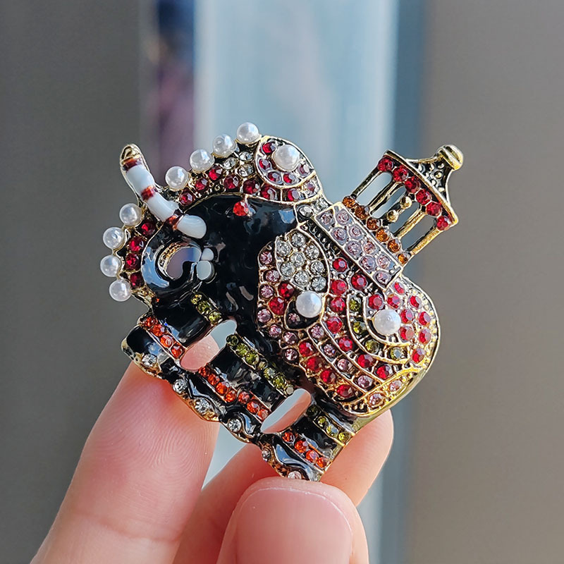 Estilo de moda de esmalte elefante broche animal anti-luz damas broche atmósfera nuevo hombre traje accesorios broche image 3