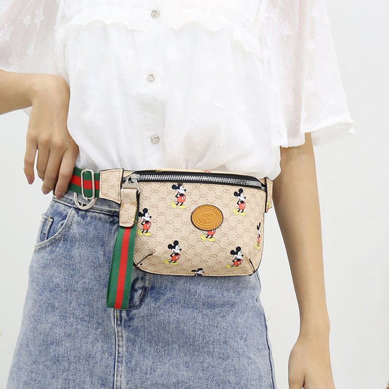 Bolso de pecho de diseño de nicho para mujeres 2025, nuevo estilo coreano de alta sensación de bolso de mujer al por mayor.