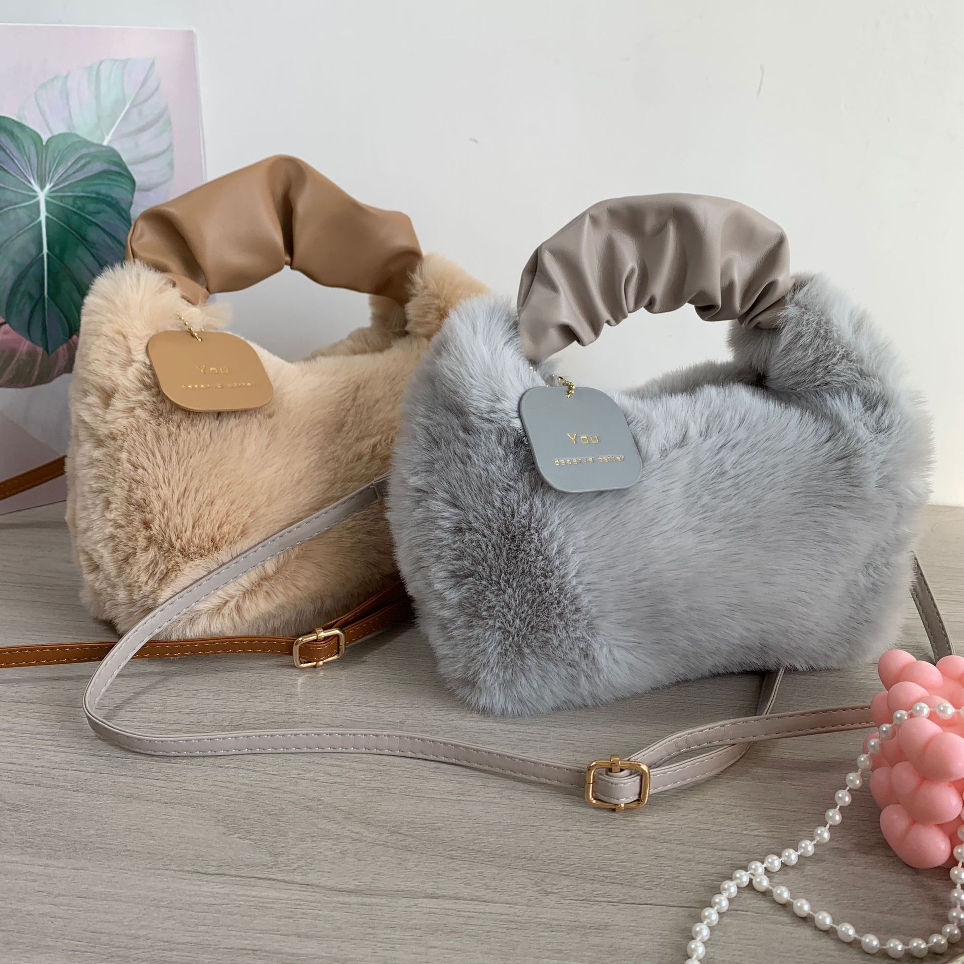 Bolsos de felpa, bolsos de mujer, bolsos de otoño e invierno, bolsos de mensajero, bolsos de marca, bolsos de pelo de mensajero de mano de todo fósforo de moda