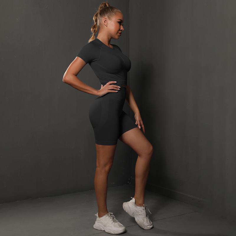 Seamless Peach Hip Solid Color High Elastic Yoga Short Sleeve Shorts Running Sports Fitness Two-Piece Set_voghion.com