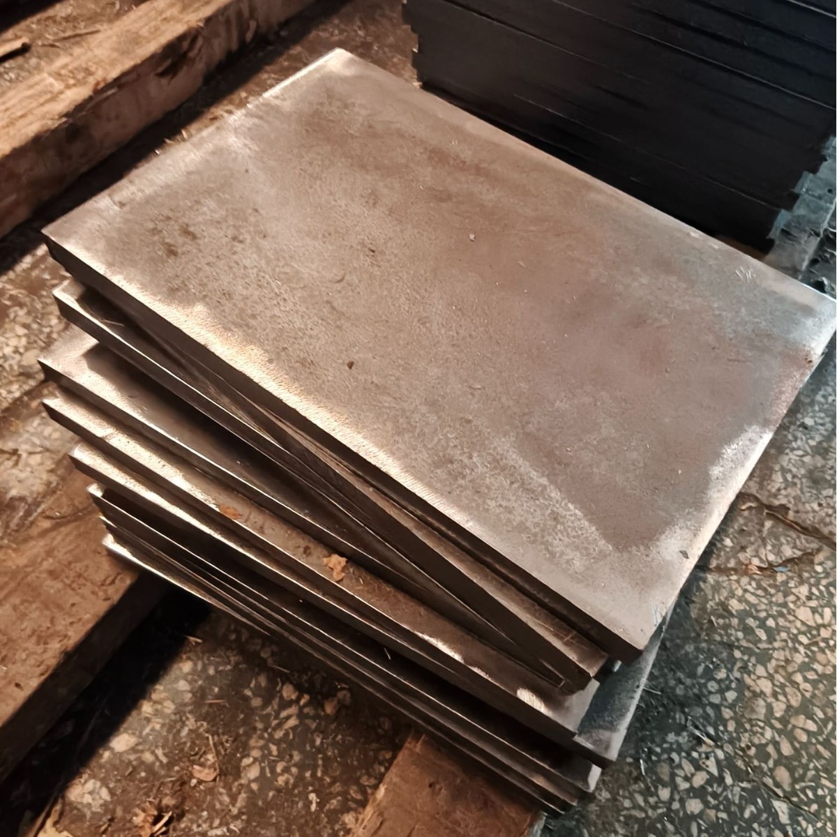 厂家42CrMo合金钢板 用于重型机械连杆齿轮定制 耐冲击韧性强