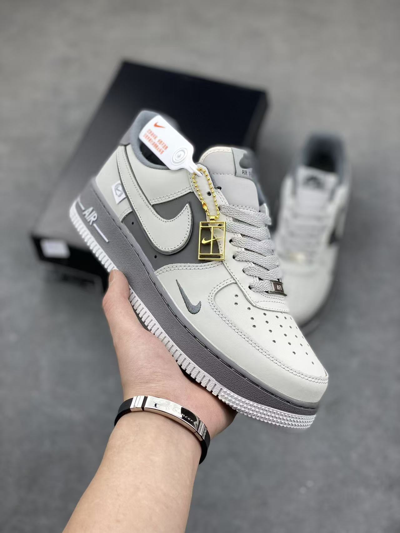 Zapatos de comercio exterior transfronterizo Putian AF1 Fuerza Aérea No. 1 blanco puro negro puro zapatos de patina baja para hombres y mujeres zapatos deportivos casuales