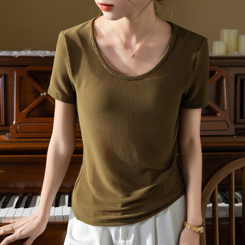 Camiseta de manga corta de seda helada para mujer, nuevo estilo de verano 2025, ropa de mujer, cuello redondo grande, camiseta elástica de malla, top refrescante que estiliza la cintura