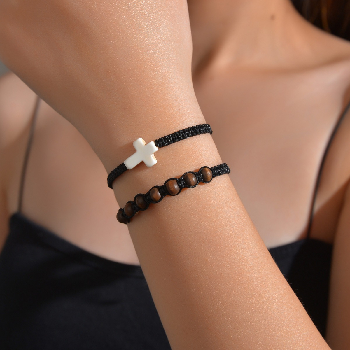 Bracelet multicouche minimaliste, empilable et confortable_voghion.com