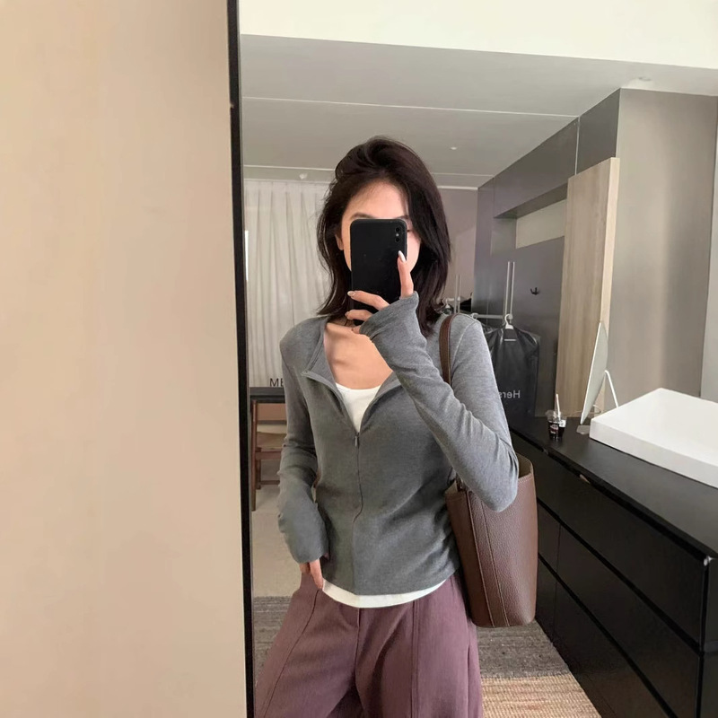 Aimeiduo Cashmere high quality Thickened Slimming All-match Contrast Color Stitching Fake Two-piece Half-zipper Base Shirt Long-sleeve Women Aimeiduo Cashmere high quality Thickened Slimming All-match Contrast Color Stitching Fake Two-piece Half-zipper Base Shirt Long-sleeve Women