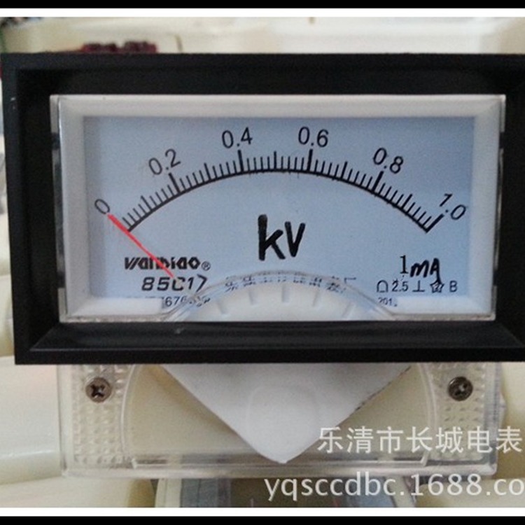 长城电表厂 85C17  1000V 1MA  直流指针电压表 直销 70*40