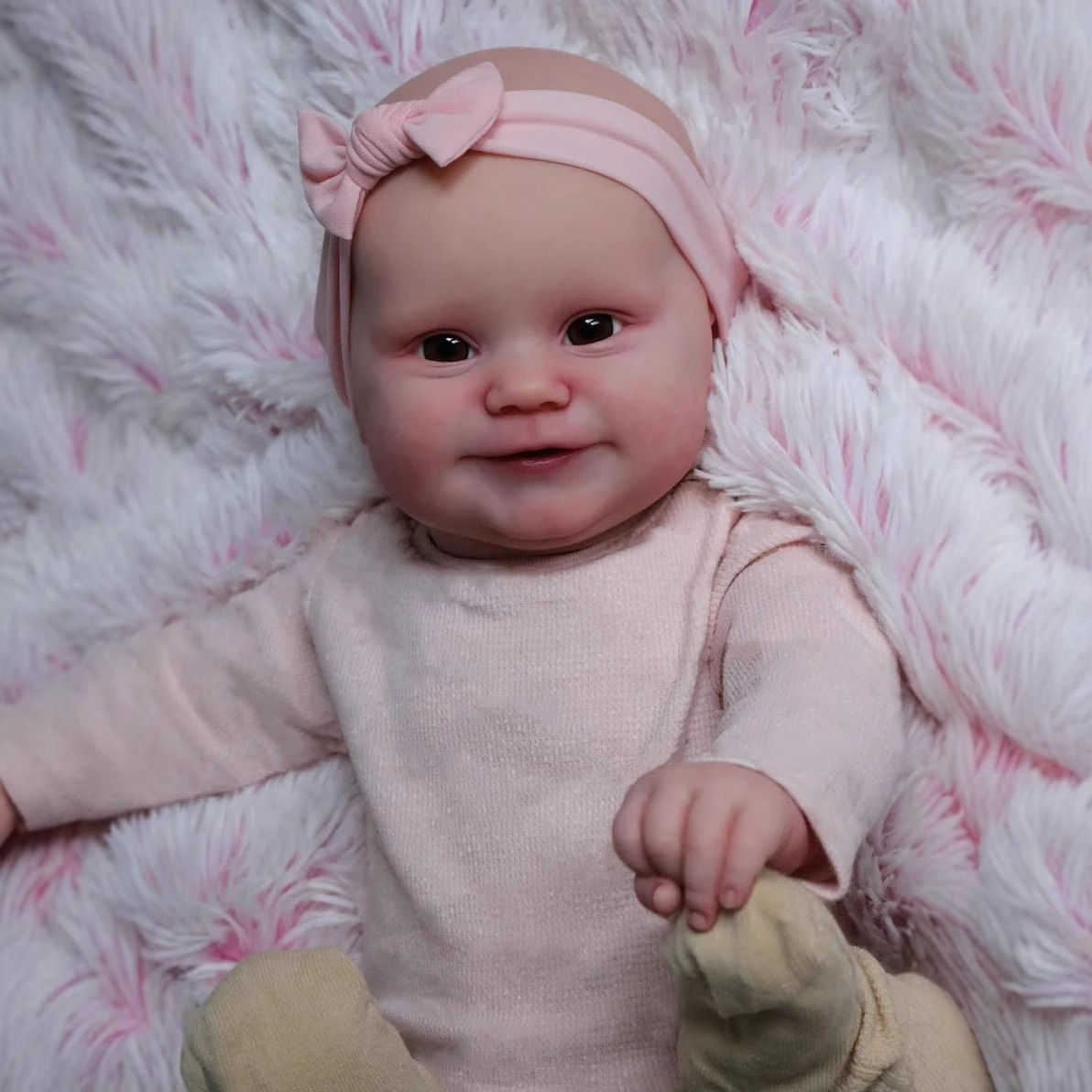 50cm muñeca de simulación linda Maddie pelo pintado a mano suministro de comercio electrónico transfronterizo entrega de una pieza