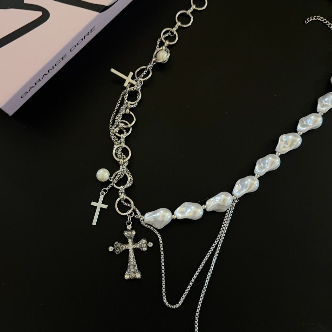 European And American Fashion Dia-Studded Cross Tassel Waist Sweet Cool Heavy Craft Irregular Pearl Chain Splicing Belt_voghion.com