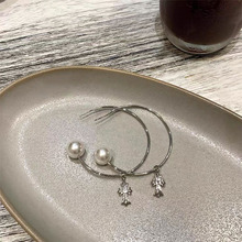 韩国新款简约十字架吊坠C形耳环时尚小众百搭夸张珍珠几何耳圈女