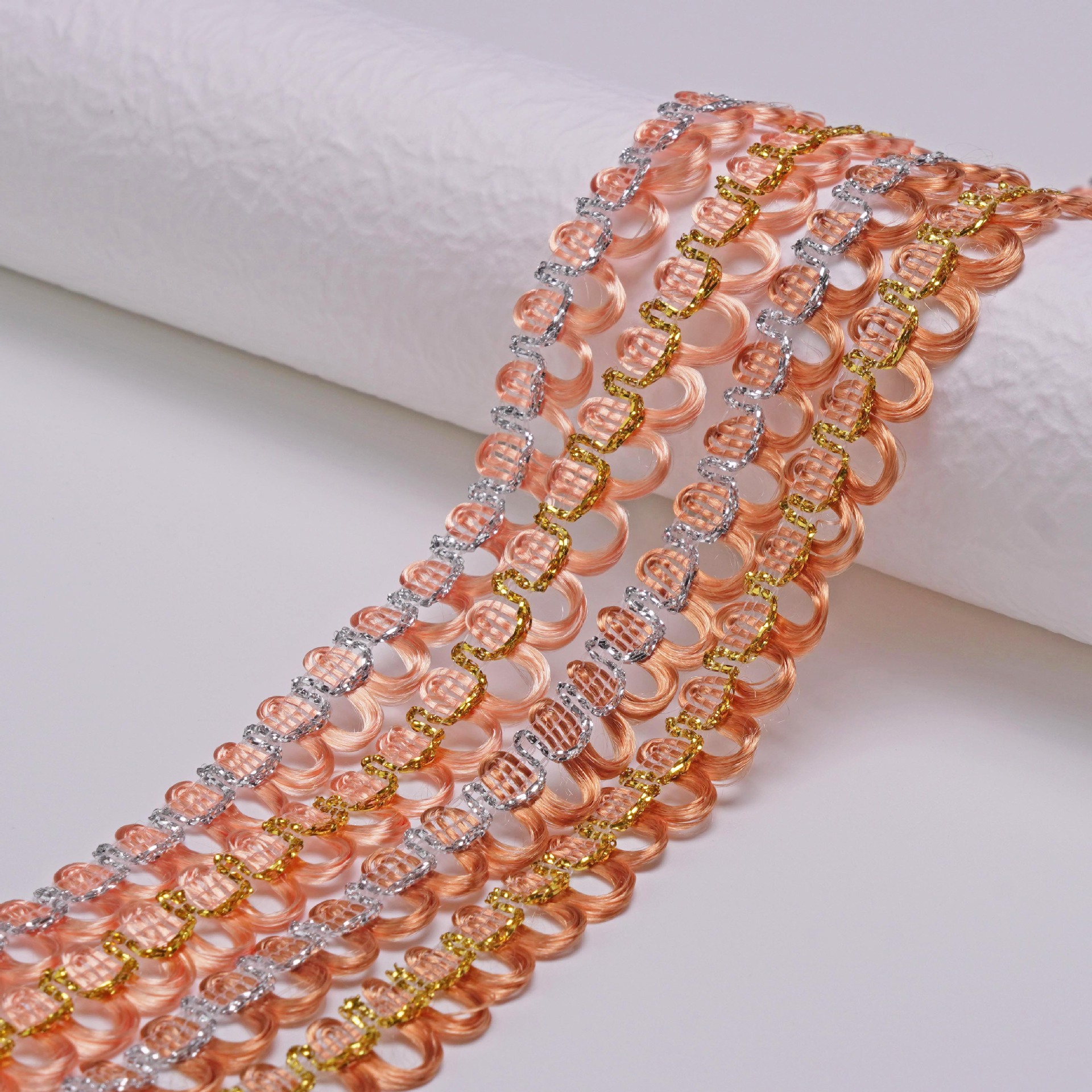 Suministro de stock directo de fábrica de 1cm de color dorado y plateado borde ondulado encaje ropa accesorios