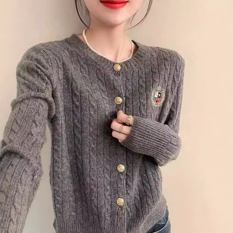 Embroidered Twist Crewneck Sweater Coat Women's Spring and Autumn New Korean Style Loose Lazy Style All-match Knitted Cardigan Top Embroidered Twist Crewneck Sweater Coat Women's Spring and Autumn New Korean Style Loose Lazy Style All-match Knitted Cardigan Top