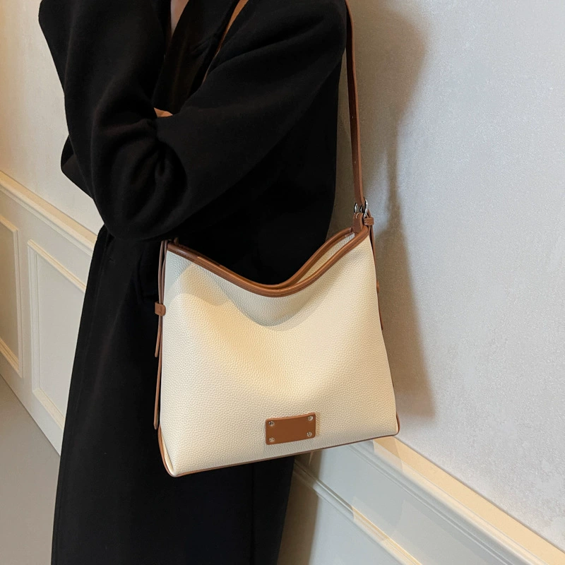 Capacious fashionable one-shoulder bag, high-quality style