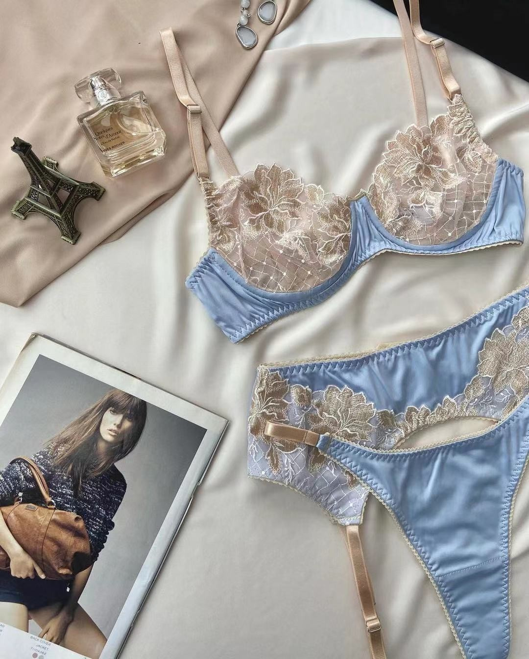 Vintage Glamour: Three-Piece Lace Lingerie in Blue and Champagne