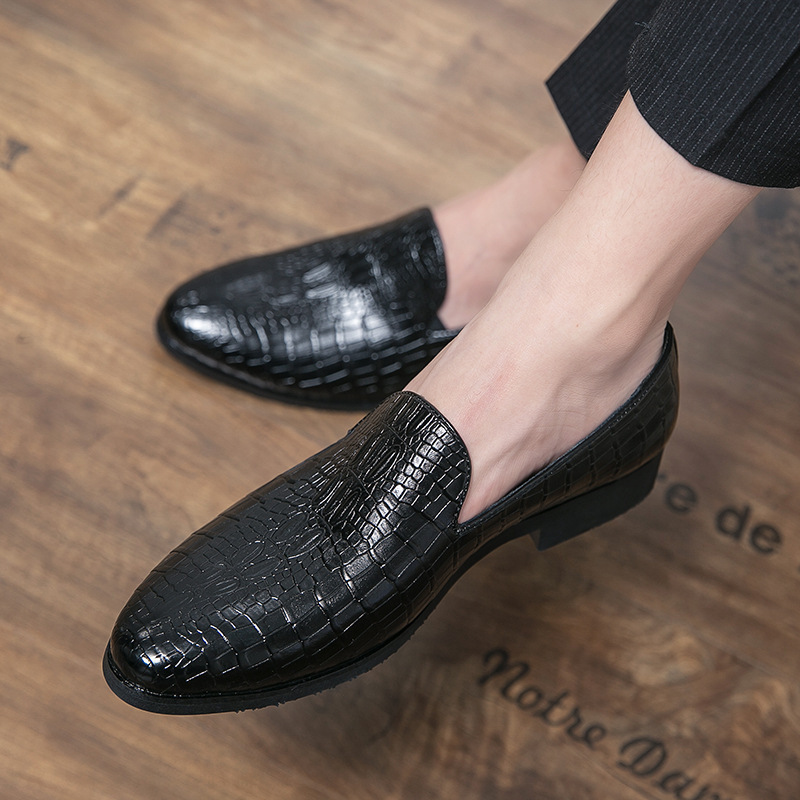 2025 cuatro estaciones zapatos de cuero para hombres de moda coreana zapatos versátiles para hombres zapatos casuales para jóvenes británicos zapatos rojos pequeños image 8
