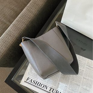 2023�¿�����ͬ��玧sangleˮͰ���μ�б����ƤŮ�����s��ĸ��