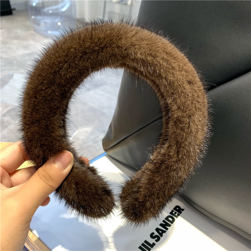 Women's Elegant Solid Color Plush Hair Band display picture 8