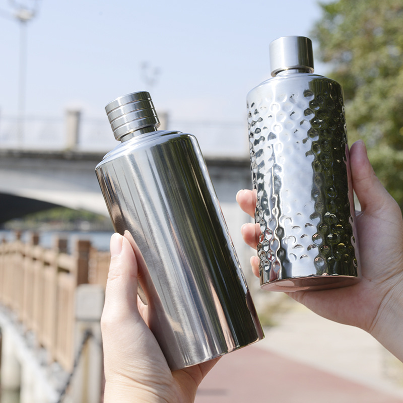 New 304 Stainless Steel Wine Pot, Thickened, 1 Jin (500g), Outdoor Baijiu Bottle, Portable Water Bottle, Cylindrical Design Wine Utensil