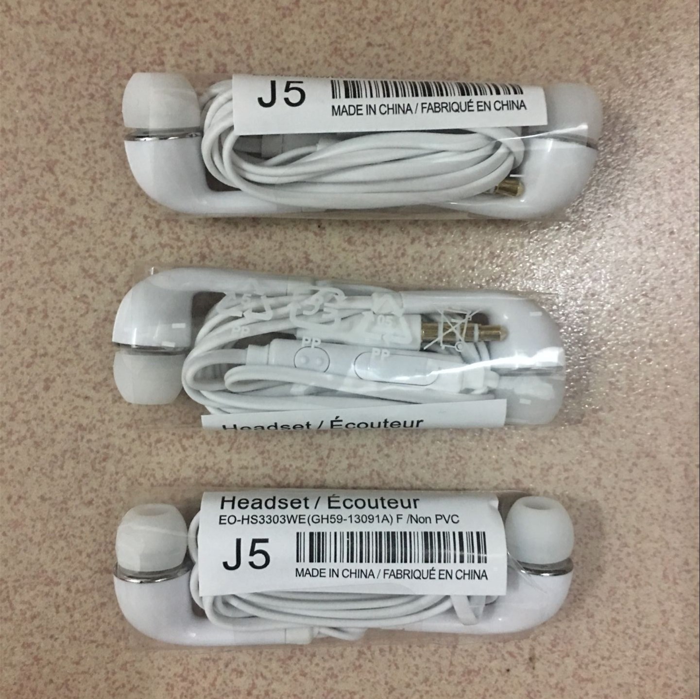 s4耳機入耳式手機線控耳機 J5安卓手機耳機帶麥通話 外貿禮品耳機