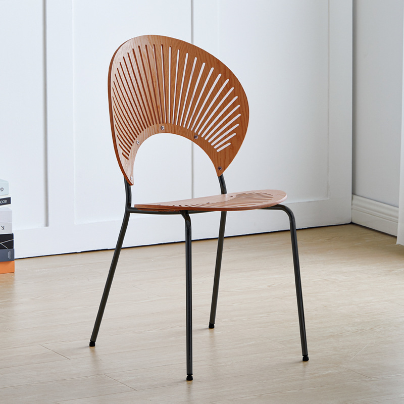 Shell silla piernas de madera de cerezo negro