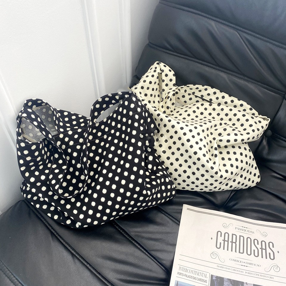 Korean Instagram Fragmented Flower Kong Xiaozhen White Lily Same Large Capacity Internet Red Single Shoulder Diagonal_voghion.com