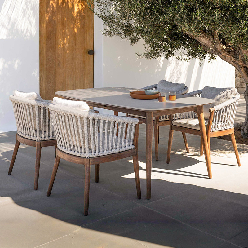 Mesa y silla de madera maciza al aire libre Jardín al aire libre Patio balcón impermeable y protección solar Hotel Villa terraza Mesa y silla de teca combinación
