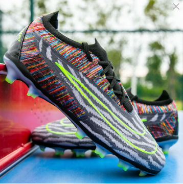 화려한 검은색 긴 손톱