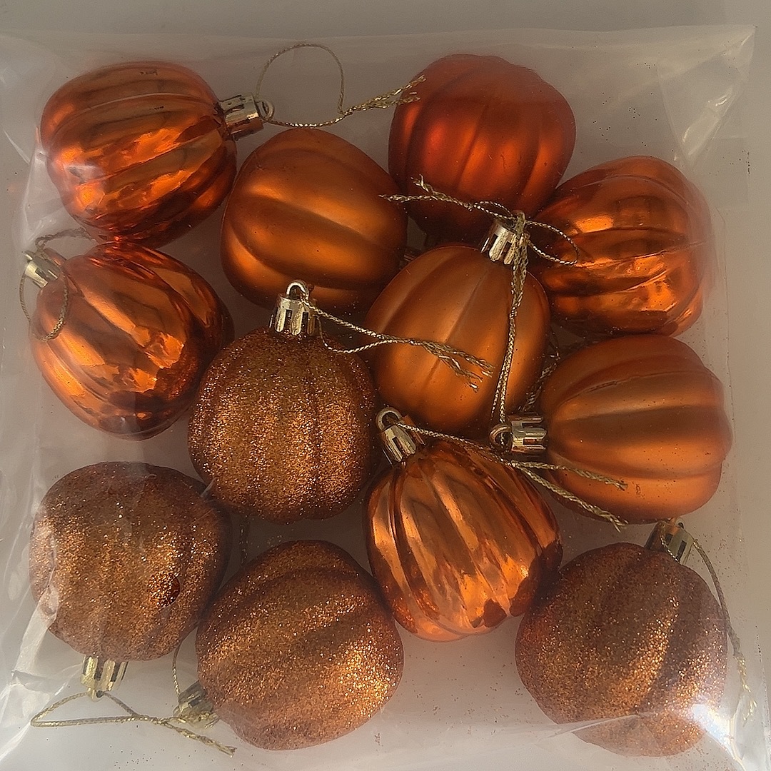 Spot Halloween Ghost Festival 5cm 12 polvo brillante de simulación de calabaza de plástico decoración de otoño calabaza