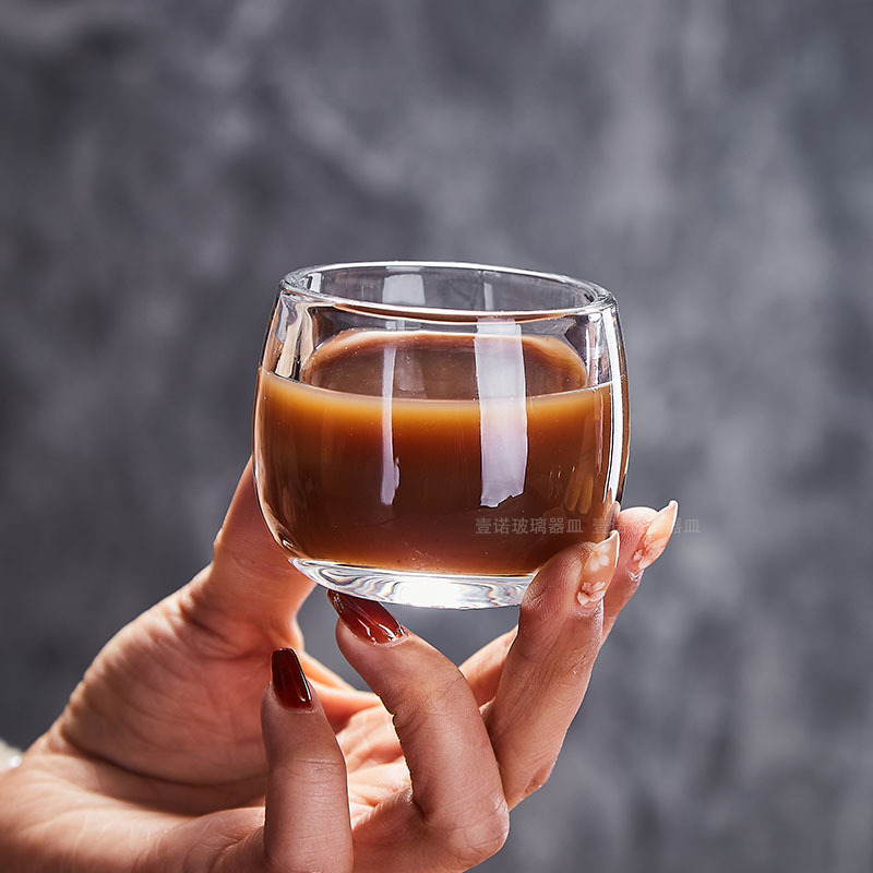 Cafetería restaurante café compartiendo olla traje jugo botella de leche con boca Café japonés hecho a mano taza de café de un solo producto