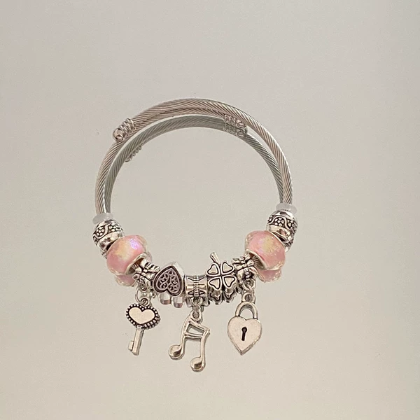 Fuchsia bracelet for keys