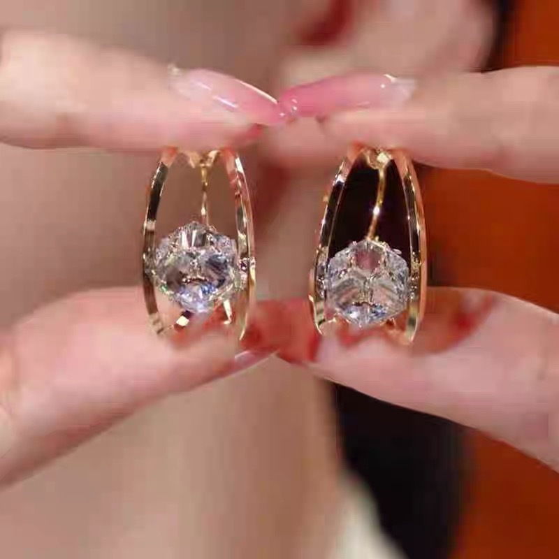 Simple and stylish ultra-shiny zircon ball earrings 2026 new popular model with a high-end, light luxury, sophisticated and exquisite feel